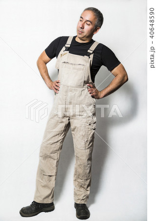worker specialist plumber, engineer or constructor 40648590