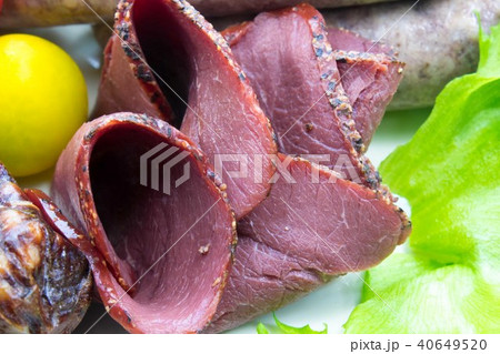鹿もも肉のパストラミハム 鹿もも肉のパストラミハム 40649520
