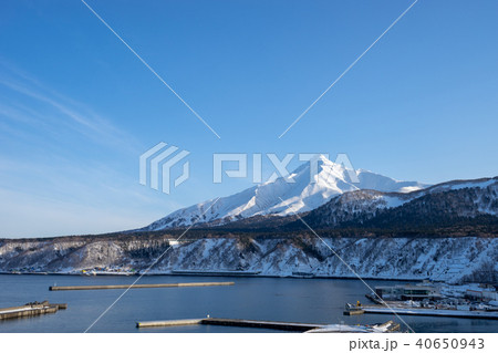 鴛泊港と利尻山の風景 鴛泊港と利尻山の風景 40650943