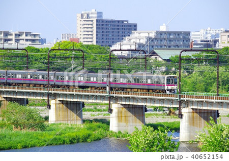 聖蹟桜ヶ丘から望む多摩川橋梁と京王線 聖蹟桜ヶ丘から望む多摩川橋梁と京王線 40652154