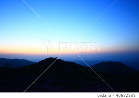 山 風景 夕焼け 40652535