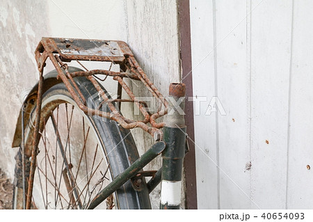 bicycle Antique Broken Old at decay and rust bicycle Antique Broken Old at decay and rust 40654093