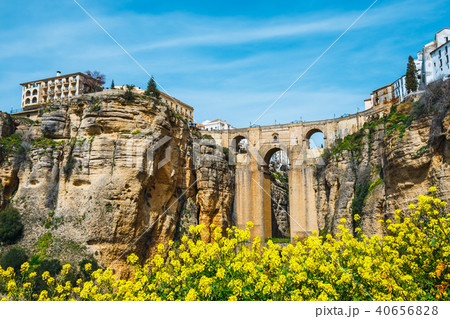 stone bridge over the gorge in Ronda, Spain 40656828