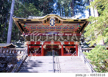 日光山輪王寺　大猷院　ニ天門 40659316