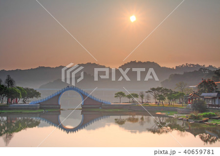 日の出 朝焼け 朝日 40659781