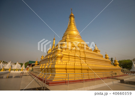 Golden Stupa in Sanda Muni Pagoda in Mandalay Golden Stupa in Sanda Muni Pagoda in Mandalay 40660359