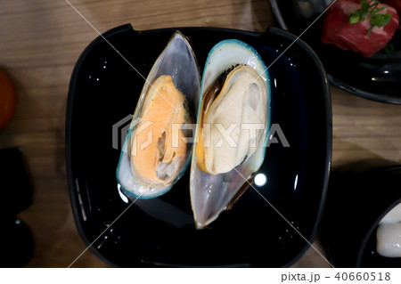 raw shell or raw mussel raw shell or raw mussel 40660518