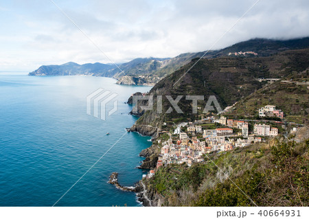 チンクエ・テッレ~険しいリグーリア海岸の5つの村(イタリア・リグーリア州) チンクエ・テッレ~険しいリグーリア海岸の5つの村(イタリア・リグーリア州) 40664931