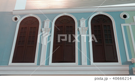 Wooden windows of old building 40666214