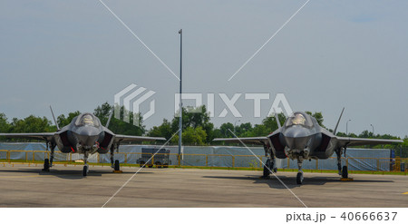 Lockheed Martin F-35 Lightning II aircraft 40666637