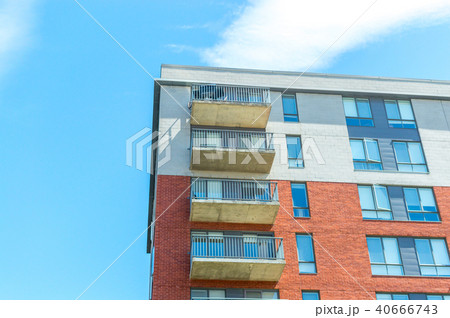 Modern condo buildings with huge windows in Montre Modern condo buildings with huge windows in Montre 40666743