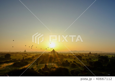 Ancient temples in Bagan, Myanmar 40667112