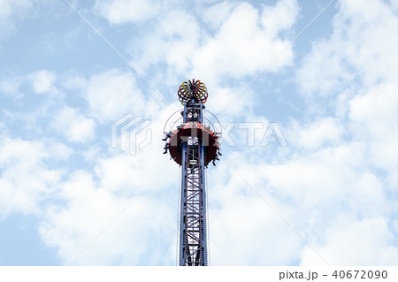 Wave Swinger ride against blue sky Wave Swinger ride against blue sky 40672090