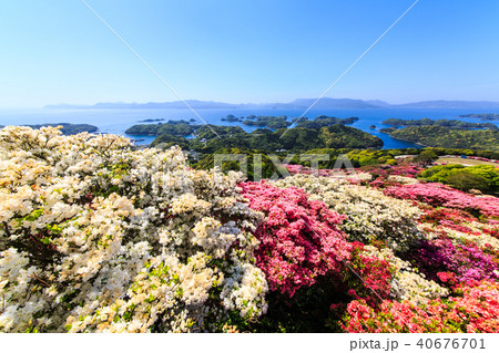 長串山つつじまつりと九十九島 長崎県佐世保市鹿町町 の写真素材