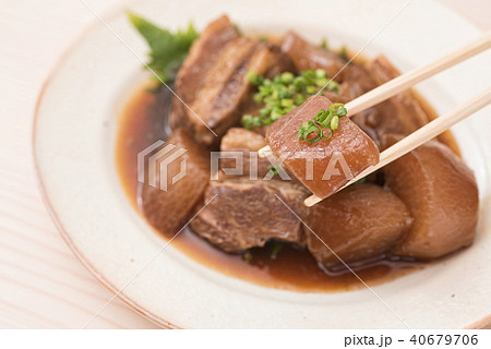 豚と大根の煮物 40679706