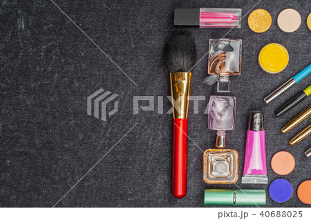 set of makeup tools 40688025