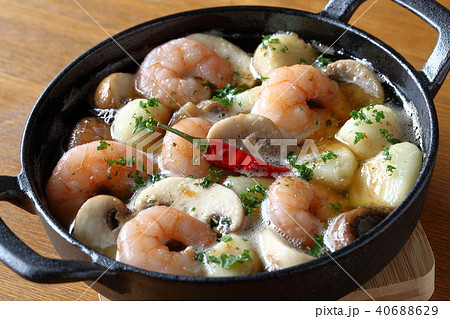 エビとキノコのアヒージョ エビとキノコのアヒージョ 40688629