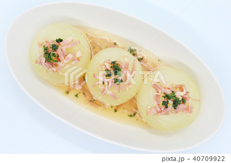 玉ねぎの丸ごとスープ煮 40709922