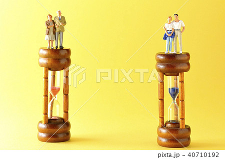 介護問題 少子化問題 社会問題 介護問題 少子化問題 社会問題 40710192