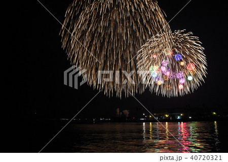 鹿児島市の錦江湾サマーナイト大花火大会の写真素材