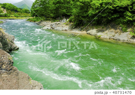 雪解けの流れ 雪解けの流れ 40731470