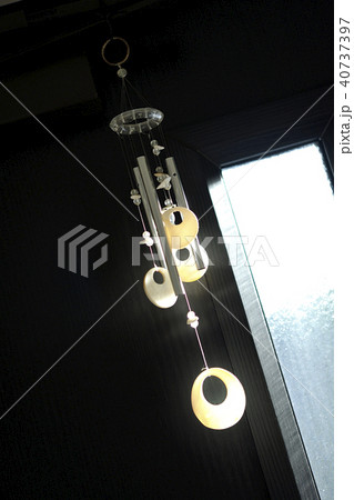 朝日に照らされて 40737397