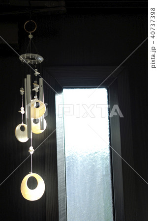 朝日に照らされて 40737398