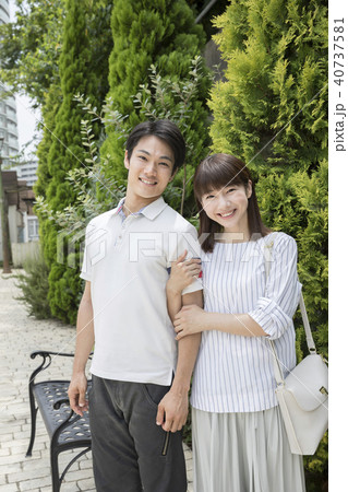 夏服カップルイメージ 40737581