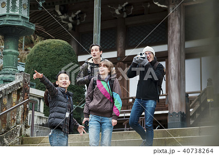 外国人　観光　お寺 40738264