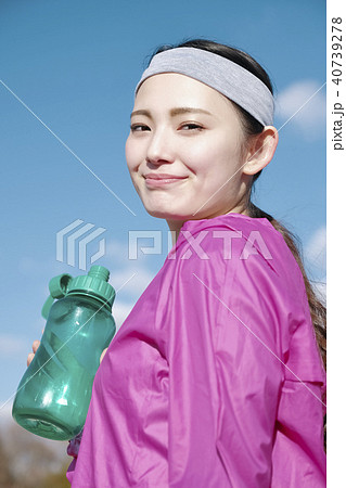 女性 スポーツ 水分補給 女性 スポーツ 水分補給 40739278