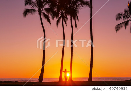Hawaiian sunset 40740935