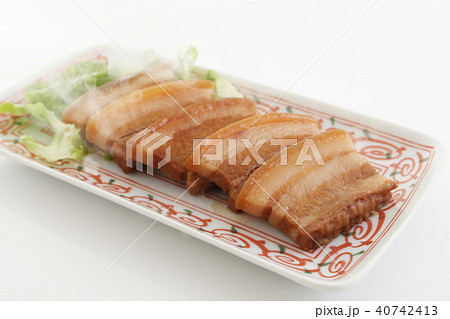 沖縄伝統料理の三枚肉 40742413