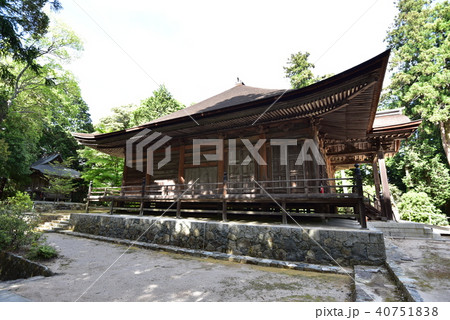 本山寺 本堂と山王権現堂 岡山県久米郡美咲町 本山寺 本堂と山王権現堂 岡山県久米郡美咲町 40751838