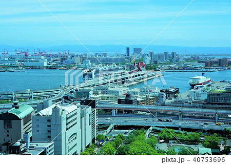 神戸市内の都市景観（外国客船入港） 40753696