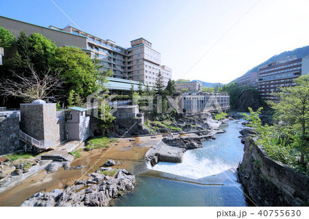 札幌　定山渓温泉郷風景（月見橋からの豊平川の眺め） 40755630