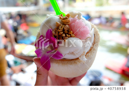 ココナツ 椰子の実 ヤシの実 40758938