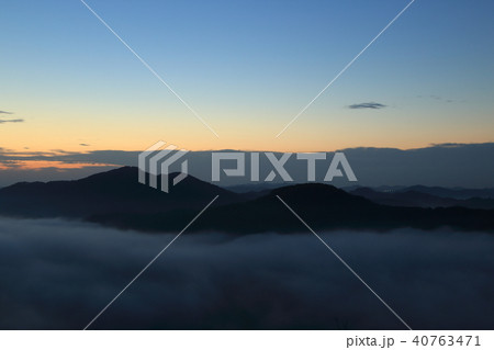 鎌倉山の雲海 ( 栃木県 茂木町 11月 ) 40763471