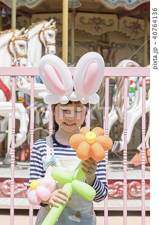 遊園地　子供　バルーンアート 40764136