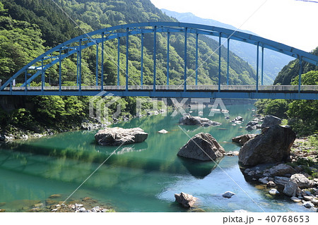 龍宮大橋と面河川 龍宮大橋と面河川 40768653