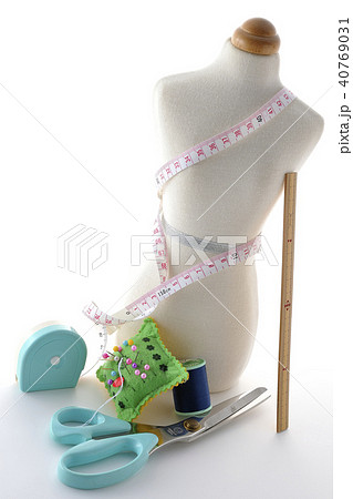 服飾　デザイン　縫製　洋服　トルソー　採寸 40769031