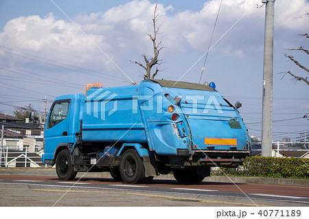 ゴミ収集車 40771189