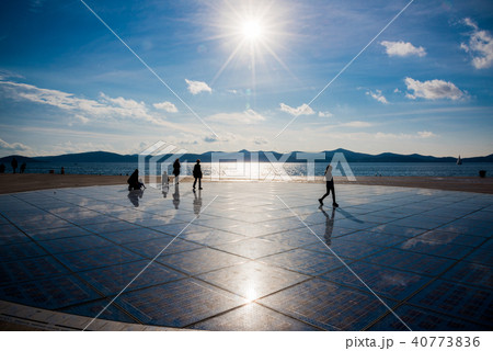 旅、クロアチア・ザダル、Croatia Zadar、夕日の名所・太陽への挨拶 40773836