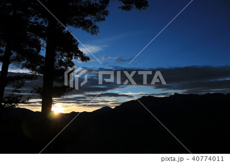 阿里山の日の出 ご来光 台湾 Dramatic sunrise of Alishan Taiwan 40774011