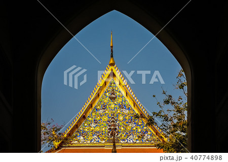 Roof of a Buddhist temple 40774898