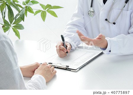 医療の現場―問診 医療の現場―問診 40775897