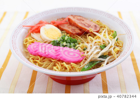 おいしそうなラーメンの写真素材