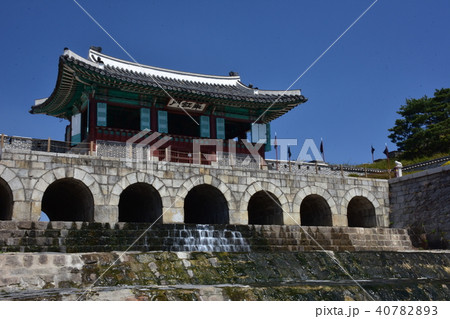 韓国 水原の城壁 40782893