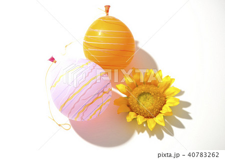 ヒマワリとヨーヨー 40783262