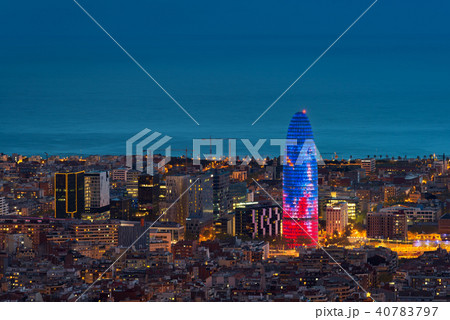 Scenic aerial view of Barcelona city skyscraper Scenic aerial view of Barcelona city skyscraper 40783797