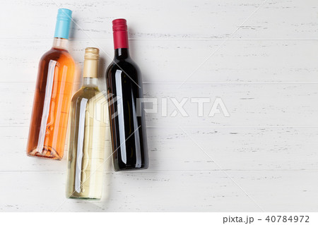 Wine bottles 40784972